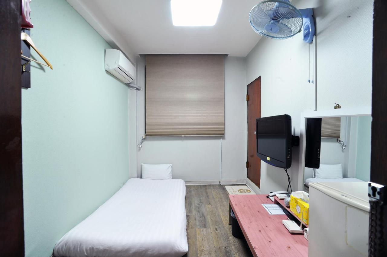 Saewha Hostel Seoul Exterior photo